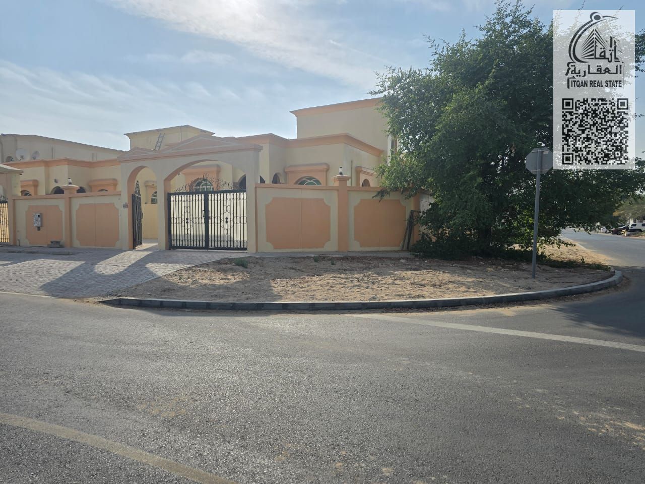 Villa for sale directly from the owner corner unit on two streets A great investment opportunity in an excellent location close to Sheikh Ammar Stree