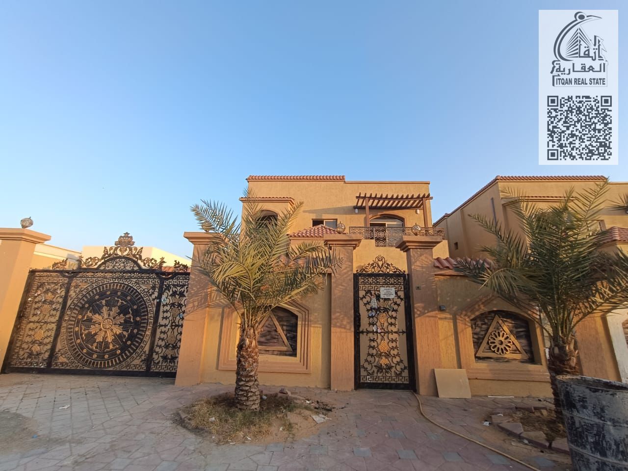 Villa for sale directly from the owner – residential-commercial on a main street, close to Sheikh Ammar Street. Prime location.