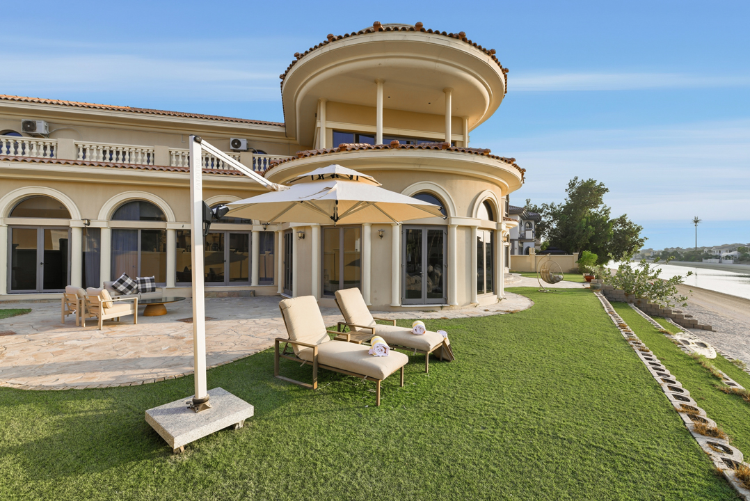Beachfront 5-Bedroom Villa | Full Sea View | Private Beach Access