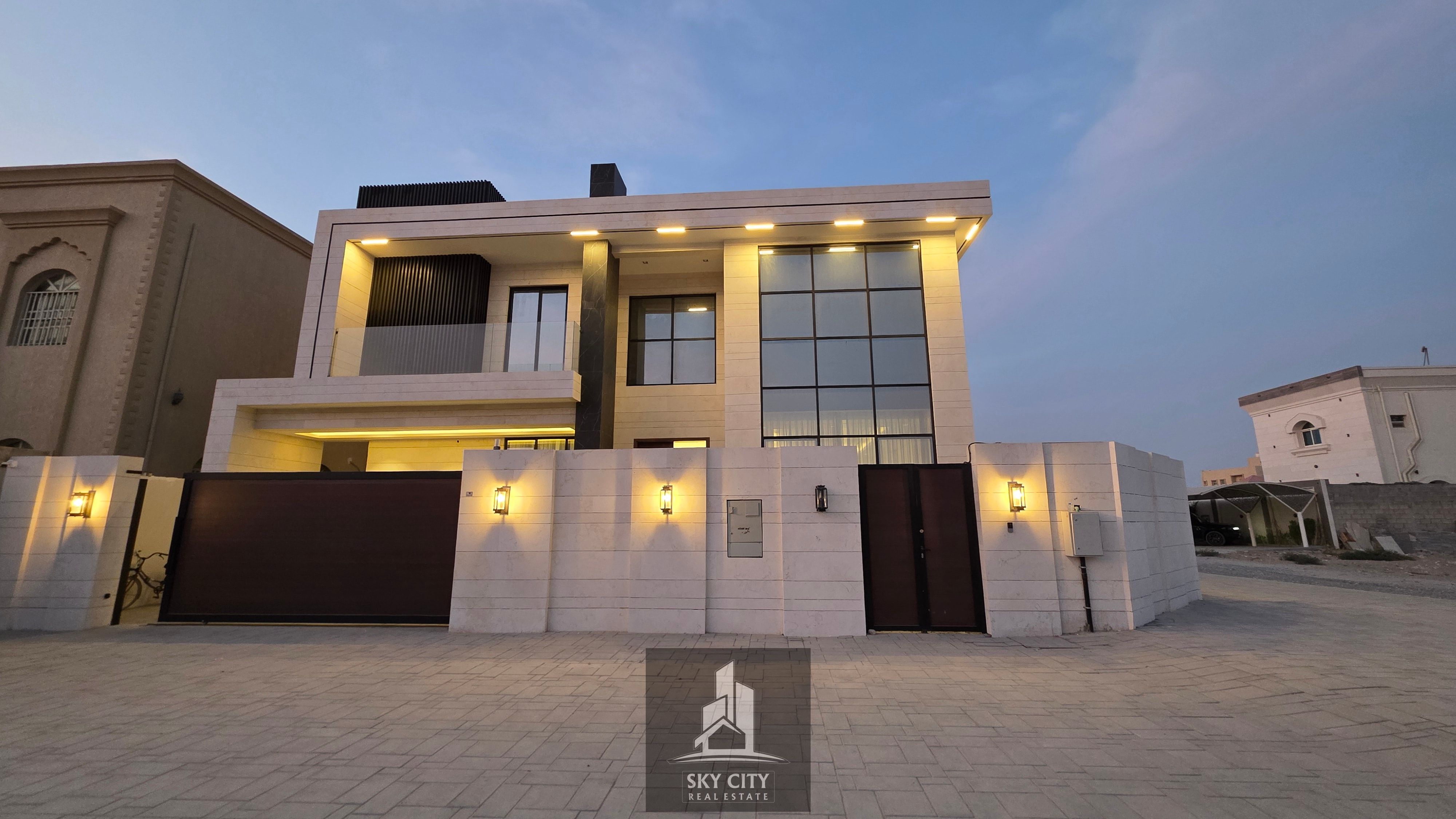 For sale in Al Rawdah, behind Al Hamidiyah Police Station. Ready for lighting, electricity, and air conditioning.