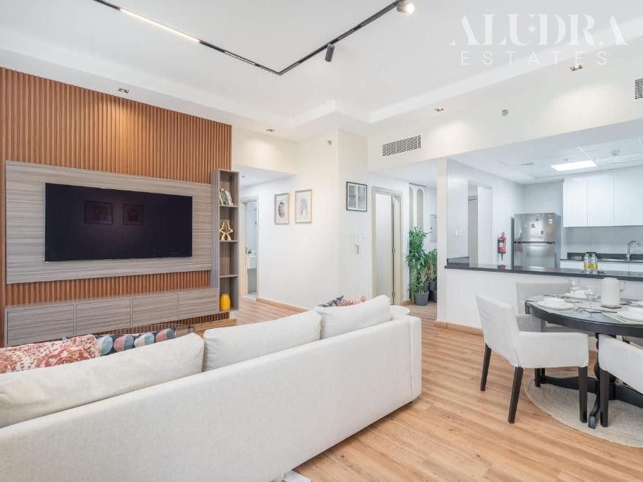 LUXURY 2-BED | TOP FLOOR | BEST VIEWS | FURNISHED