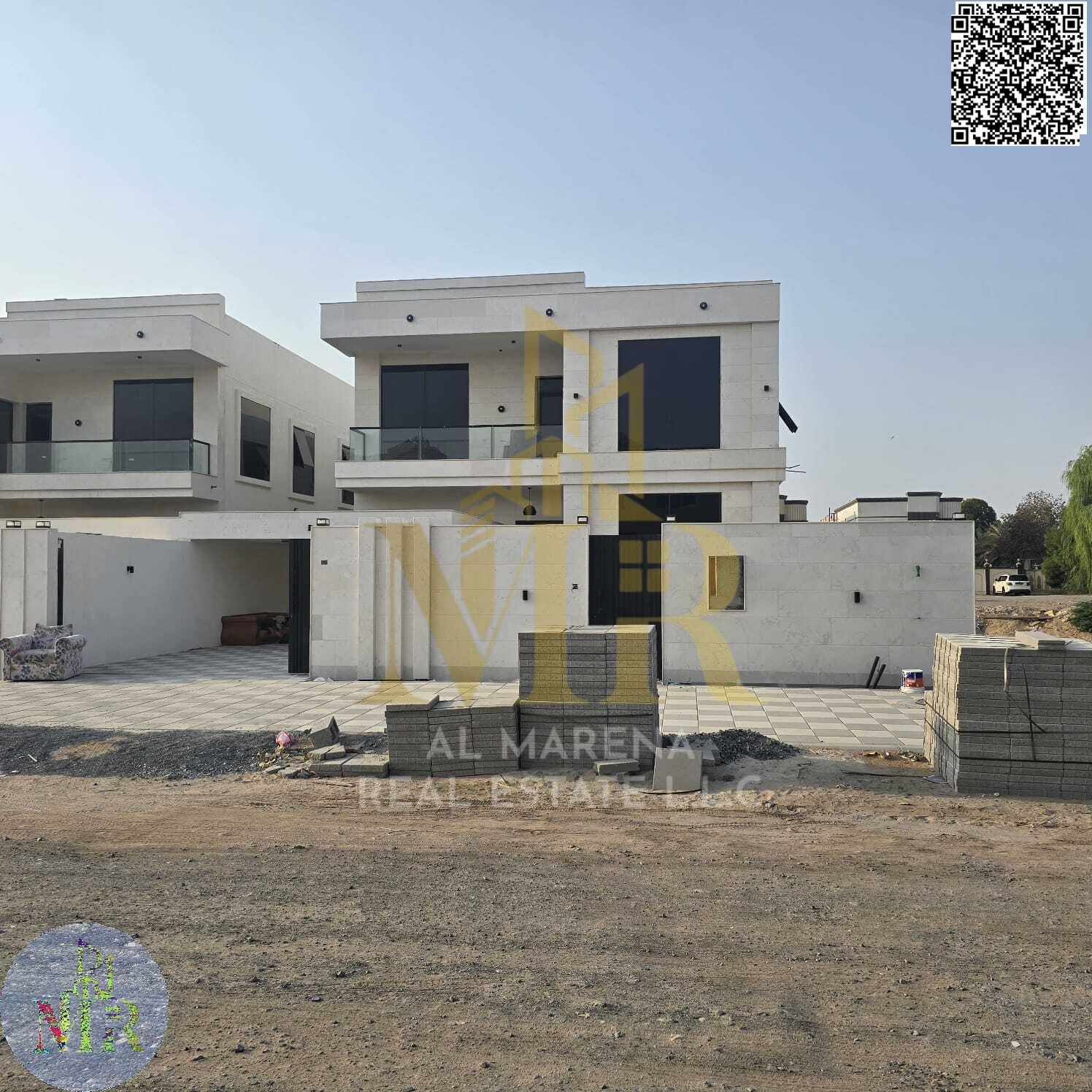 Seize this exceptional opportunity to own a luxurious villa with a stunning architectural design at a special price, including air conditioning. A un