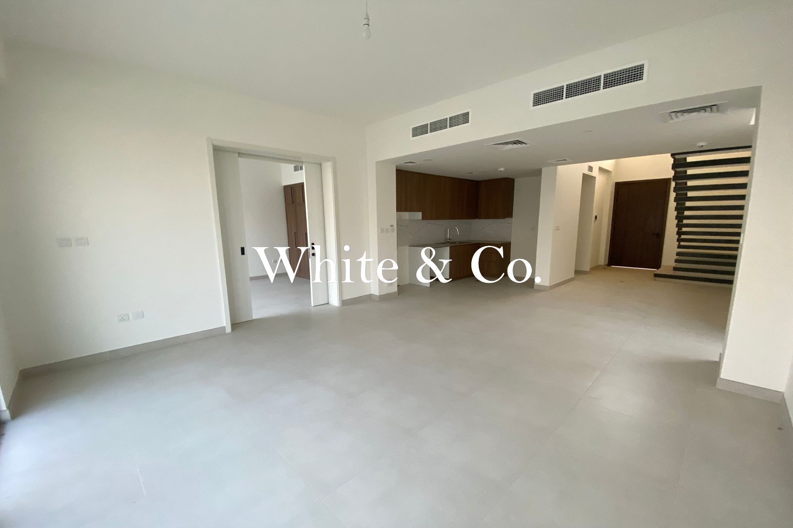 Single Row-Corner | Greenbelt | Brand New