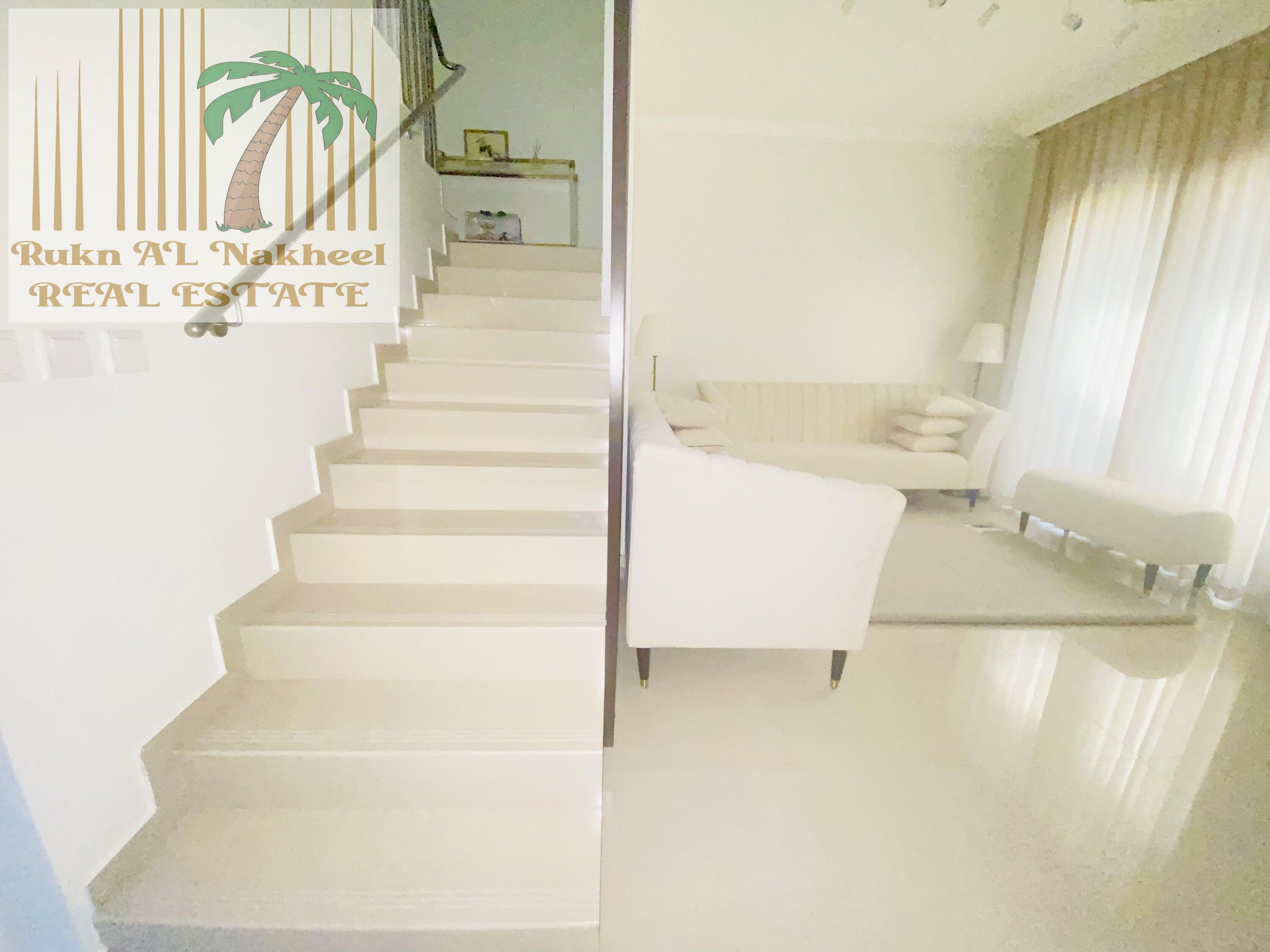 Modern Townhouse, Spacious, Family Friendly