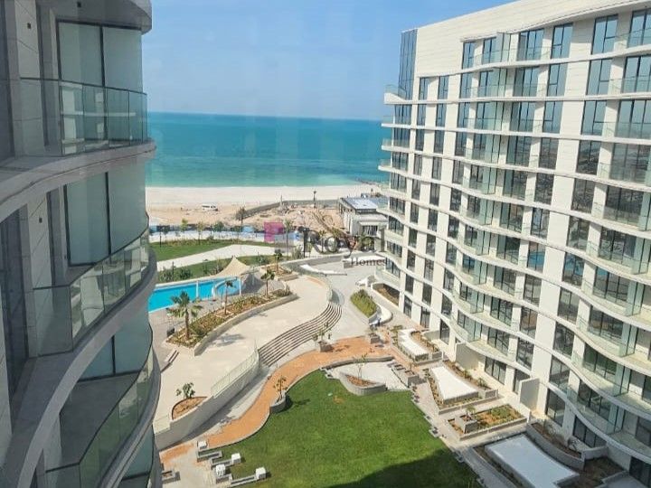 High floor l Brand new l water view