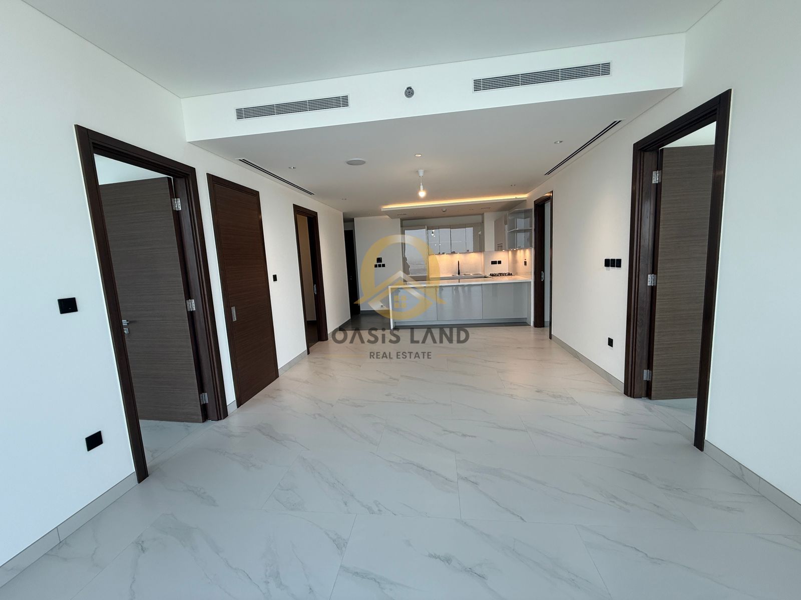 Luxury 3BHK Rental in The Crest Tower | Highest Floor | Panoramic Views