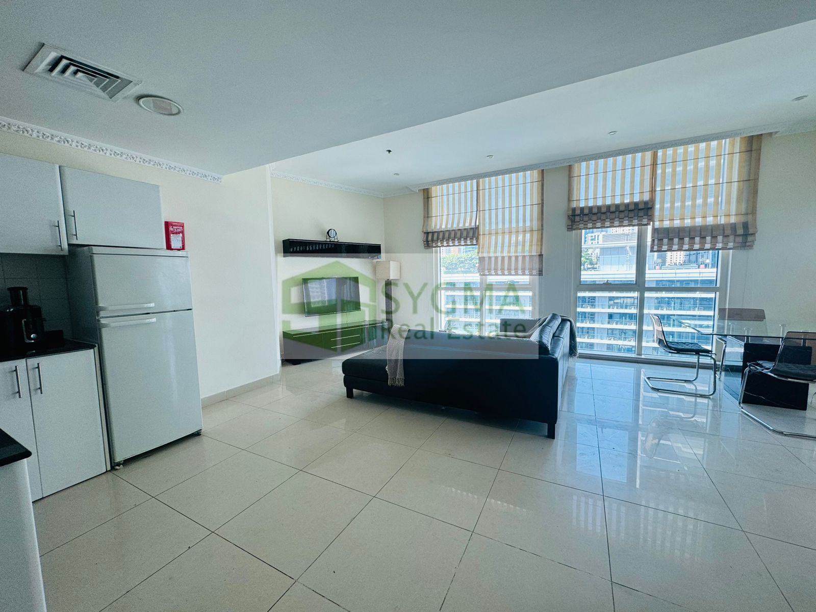 Spacious 2 Bedroom | Next to Metro | Furnished