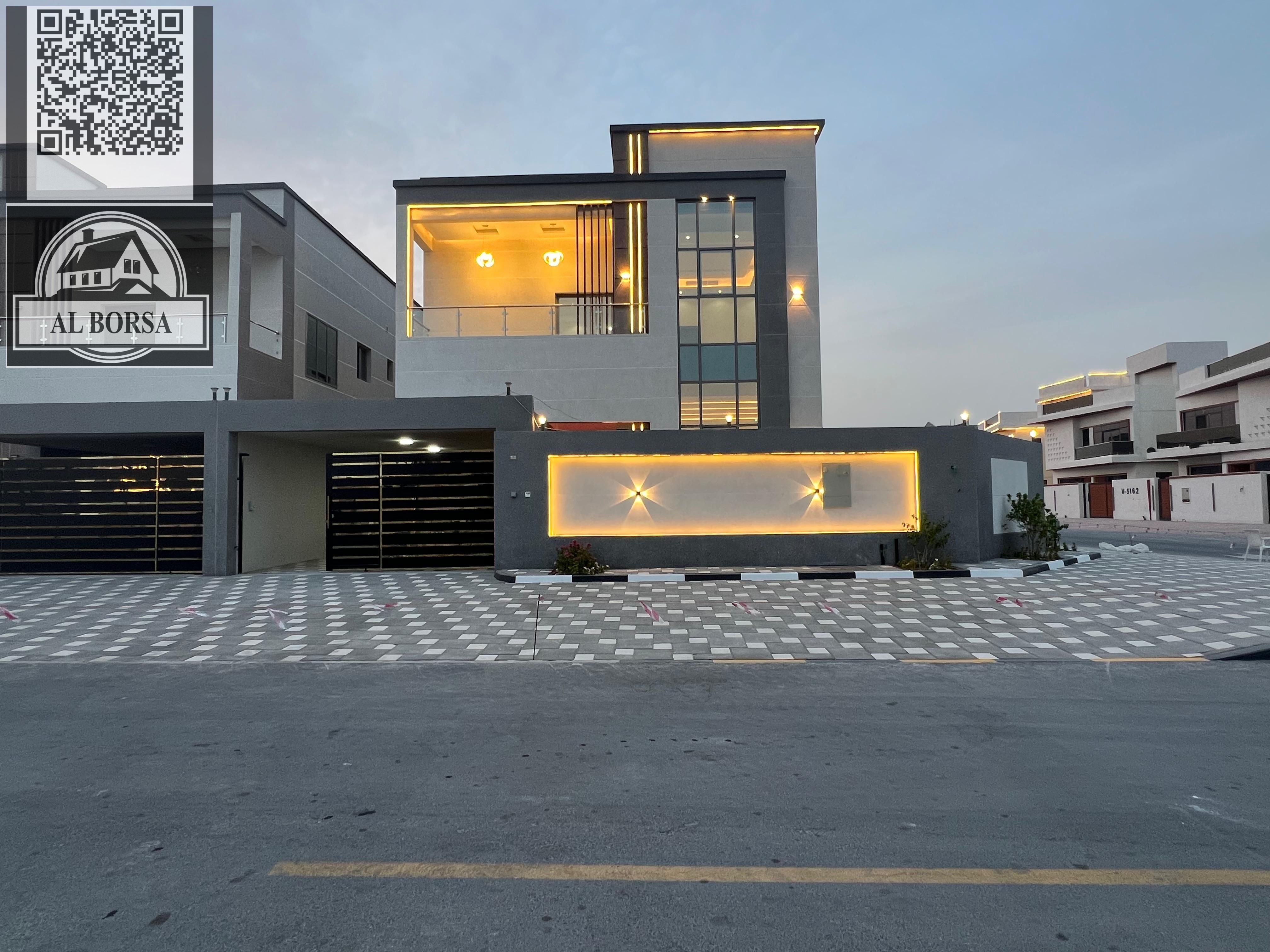 Villa for rent in Al-Haliyo 2 area, consisting of a setback in front of the villa, a courtyard inside the villa, 4 master bedrooms, 6 bathrooms, and a