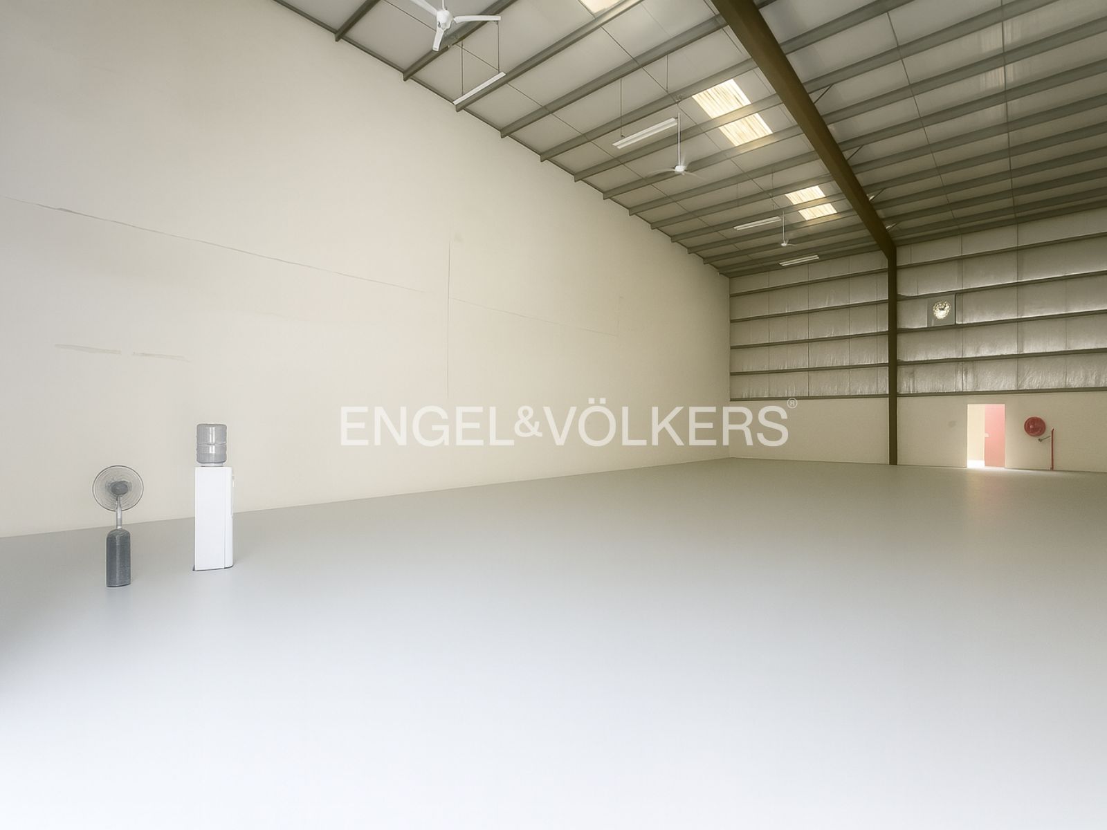 Vacant | Ideal for Storage | 20KW | High Ceiling