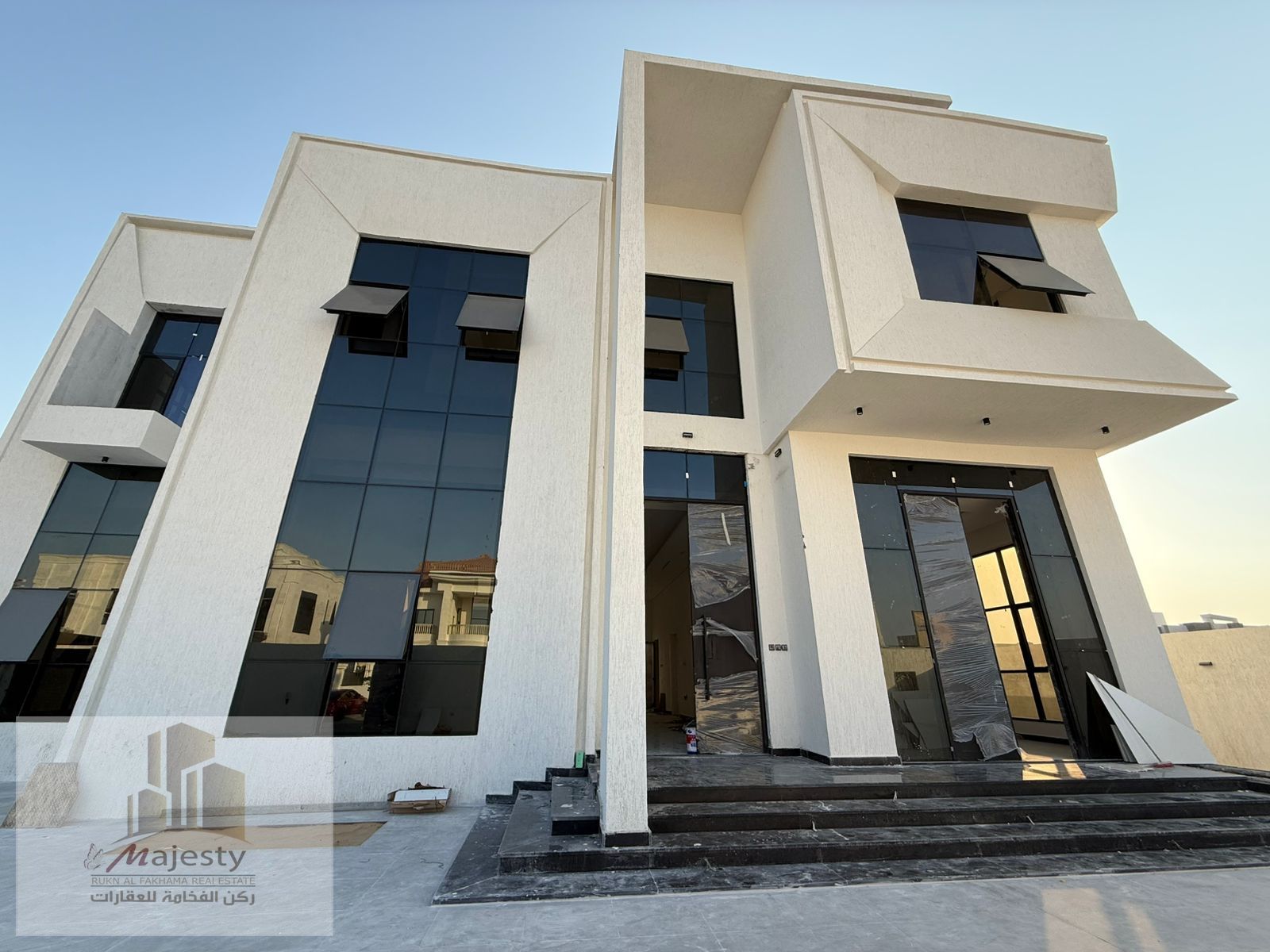 Villa for sale in Sharjah, specifically in the Al Hooshi area.
