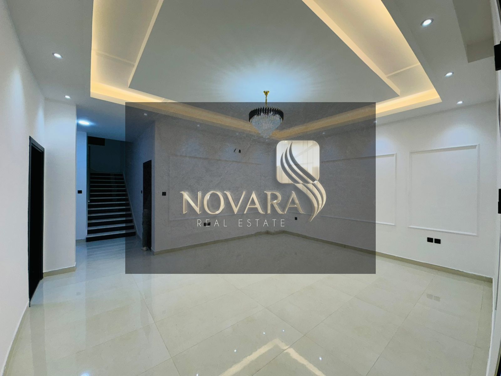 Modern villa for rent in Al-Haliou neighborhood | Two floors + roof, 4 master bedrooms, living room and majlis, two kitchens, spacious yard and parkin