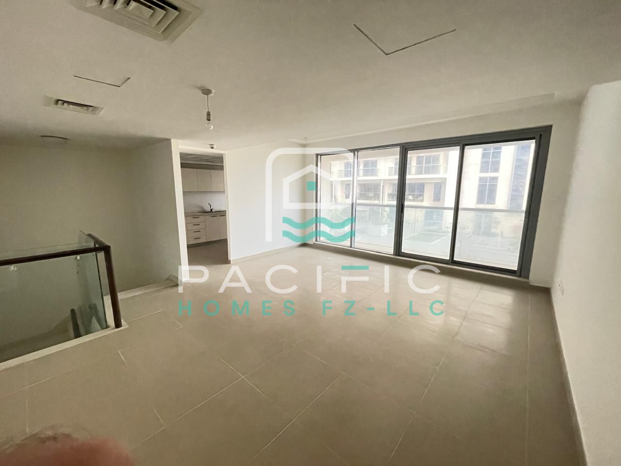 DUPLEX TWO BED| UNFURNISHED| EASY ACCESS TO BEACH