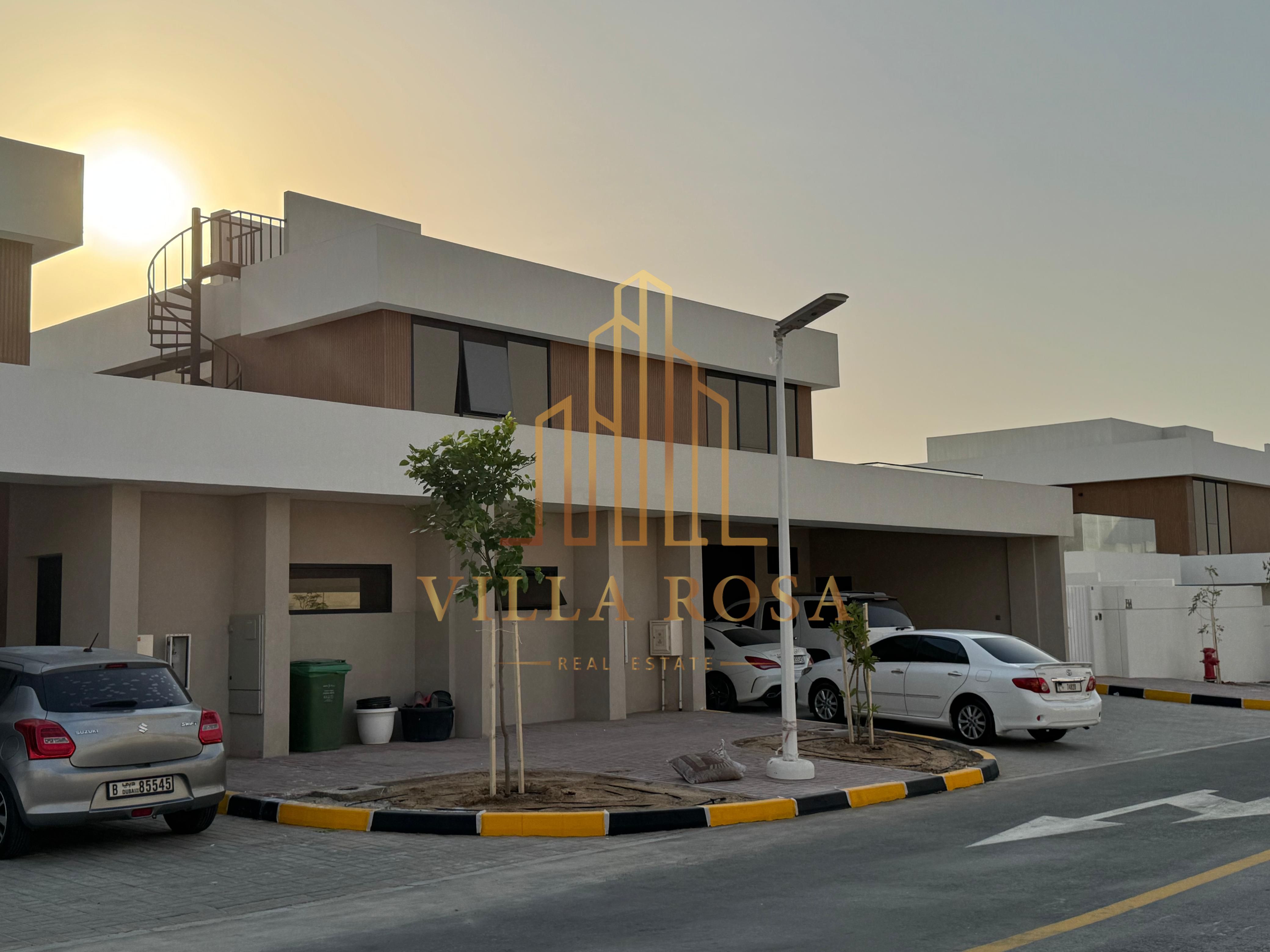 Luxury residential villa - prime location - modern design - ready to move in