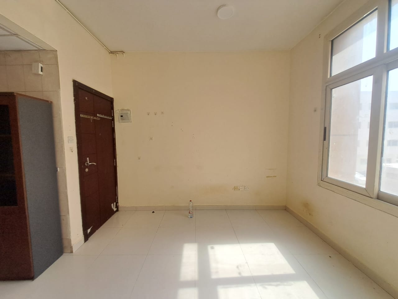 Live studio apartment central AC seprat kitchen in Muwaileh Sharjah only 18 K