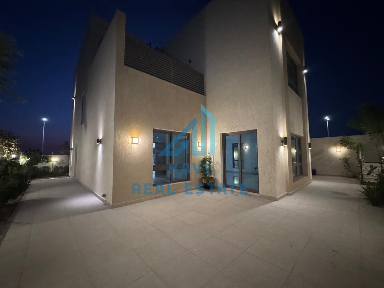 Great Opportunity to Own a Spacious Plot || Unmissable Price || Highly Desirable Location