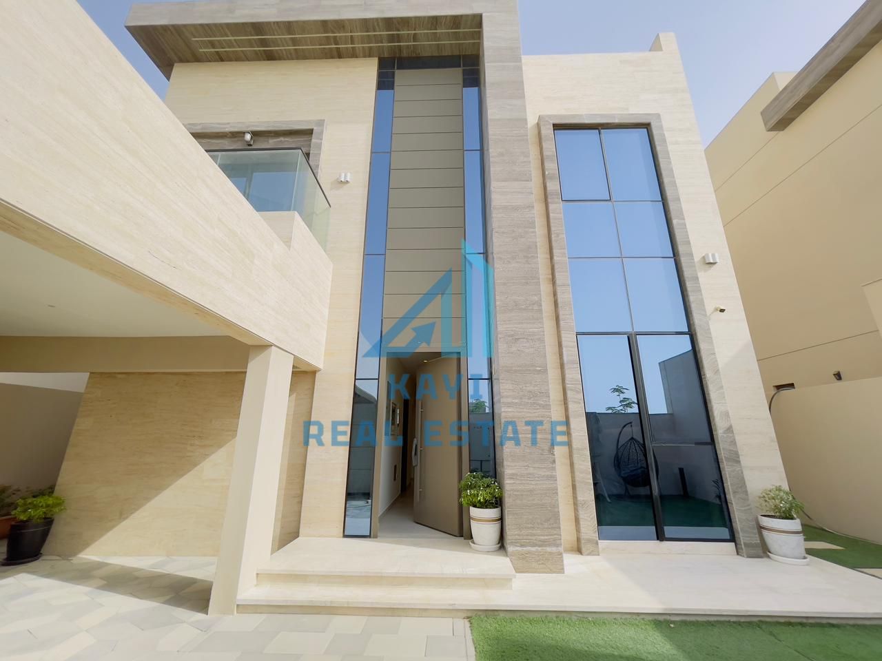 6Luxurious Bedrooms || Spacious Area || Unmissable Price
