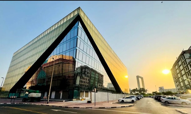 RENT OFFICE GOLDEN GATE OUD METHA LUXUARY FITTED OFFICES