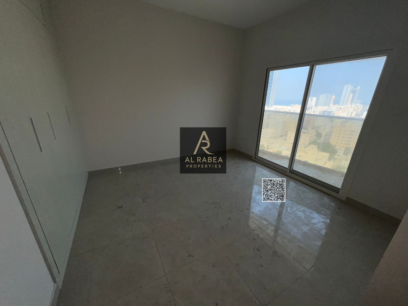 Second occupant - Sea view - Free parking - Central air conditioning - Balcony - Built-in wardrobes