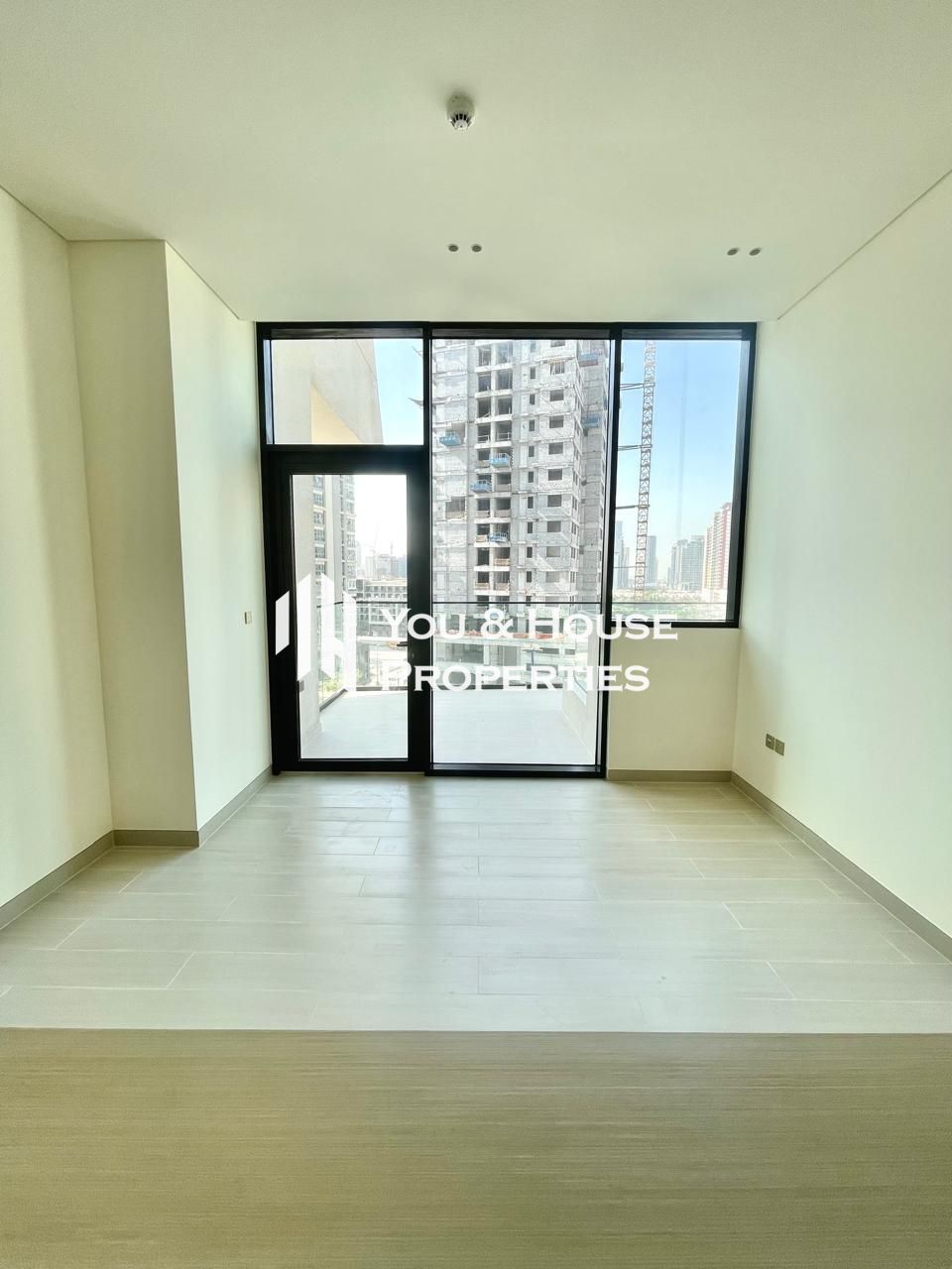 I Brand New 1BR+ Study Room |Premium Building | High-end Finishing