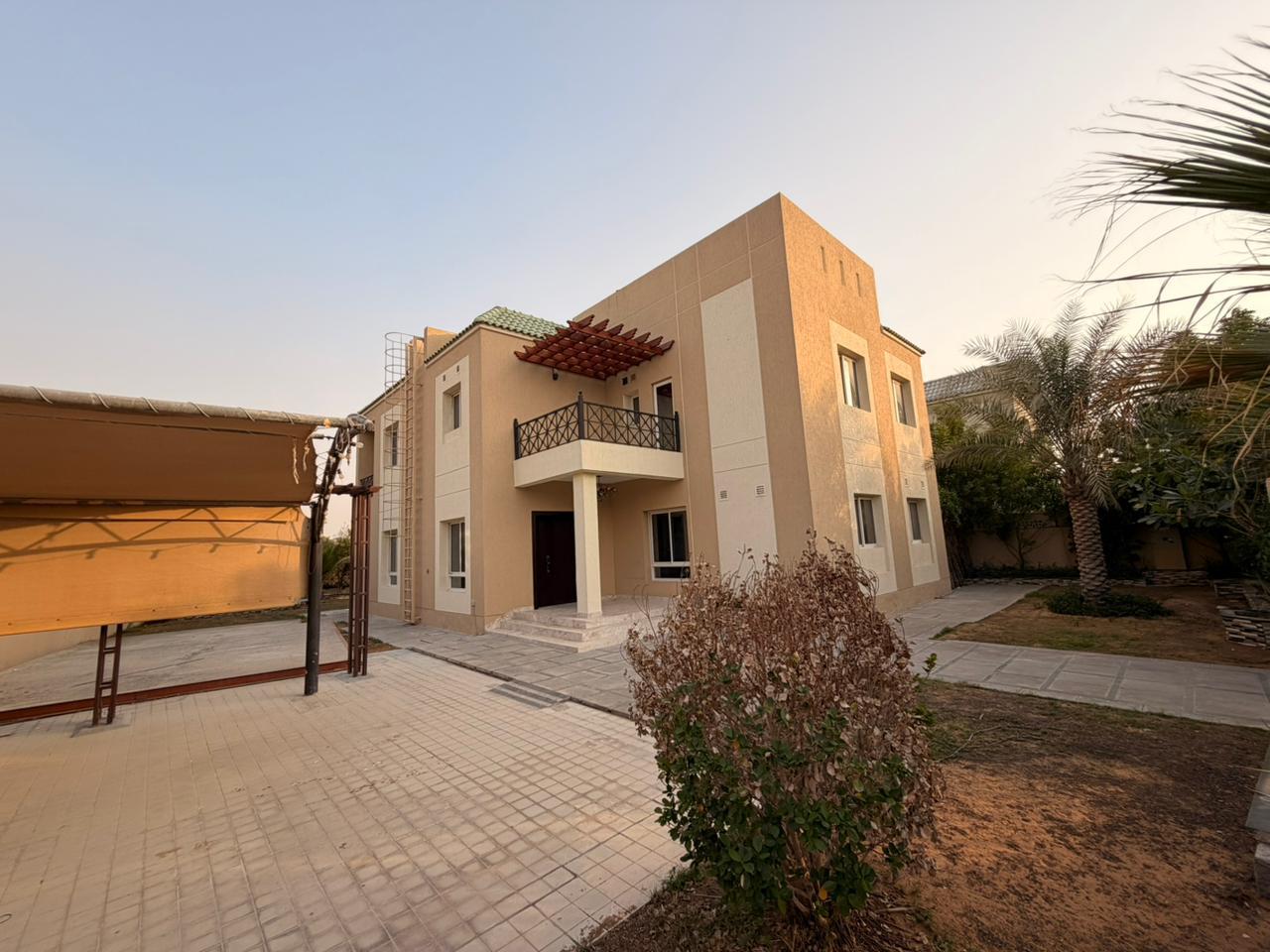 Upgraded | 6 Bedroom | Vacant