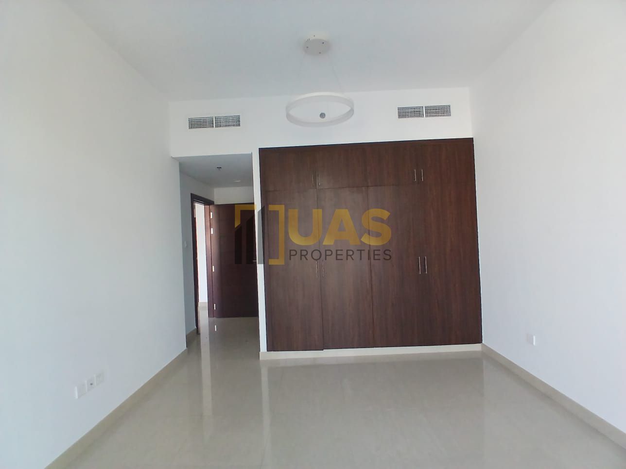 “Modern 1 BHK in Prime Location – Near Metro / Shops”
