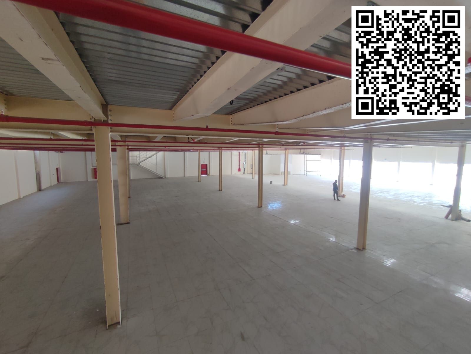 Largest warehouse space in Ajman Al Jurf 3, behind China Mall Size: 31,000 sq ft