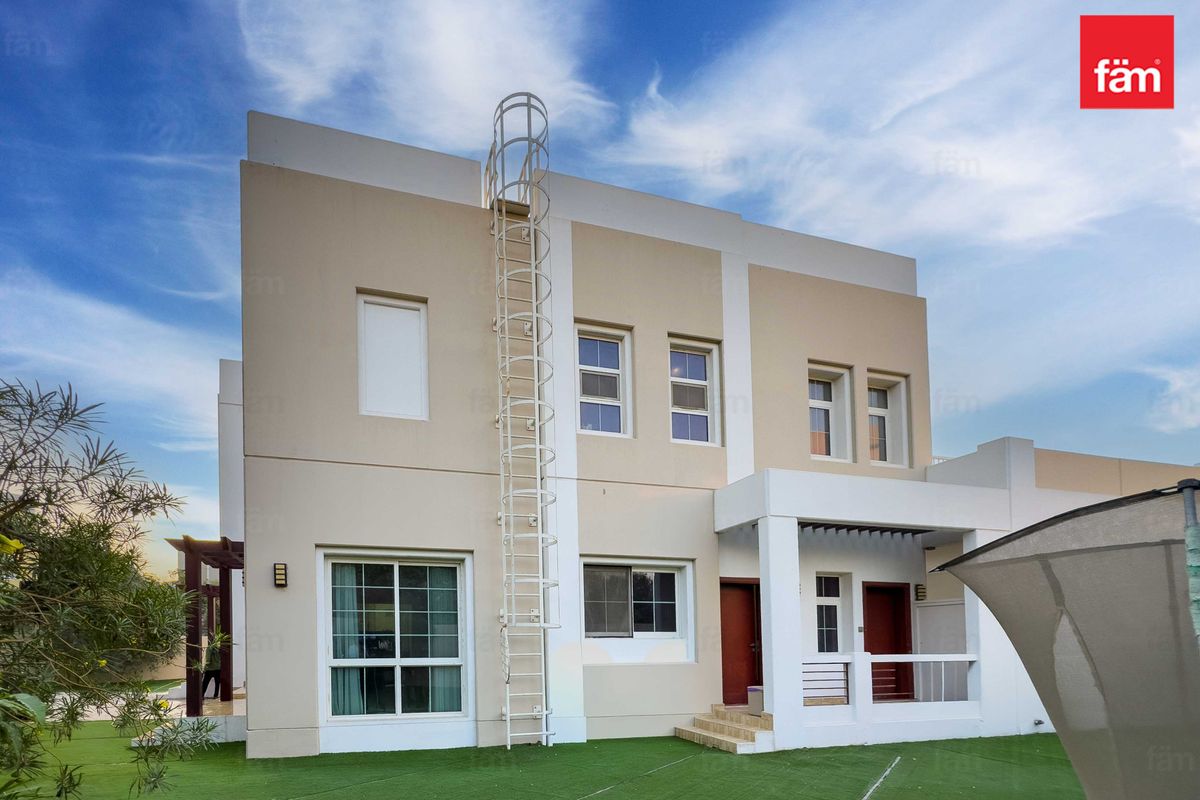 Vacant | Huge Plot | Standalone Villa