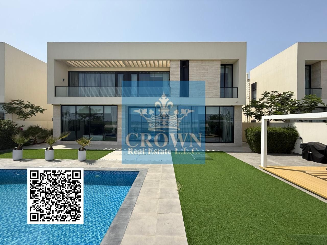 Beautiful 5 Bedroom Hall luxury villa with swimming pool fronting the Golf Course in al Zorah Golf Estates.
