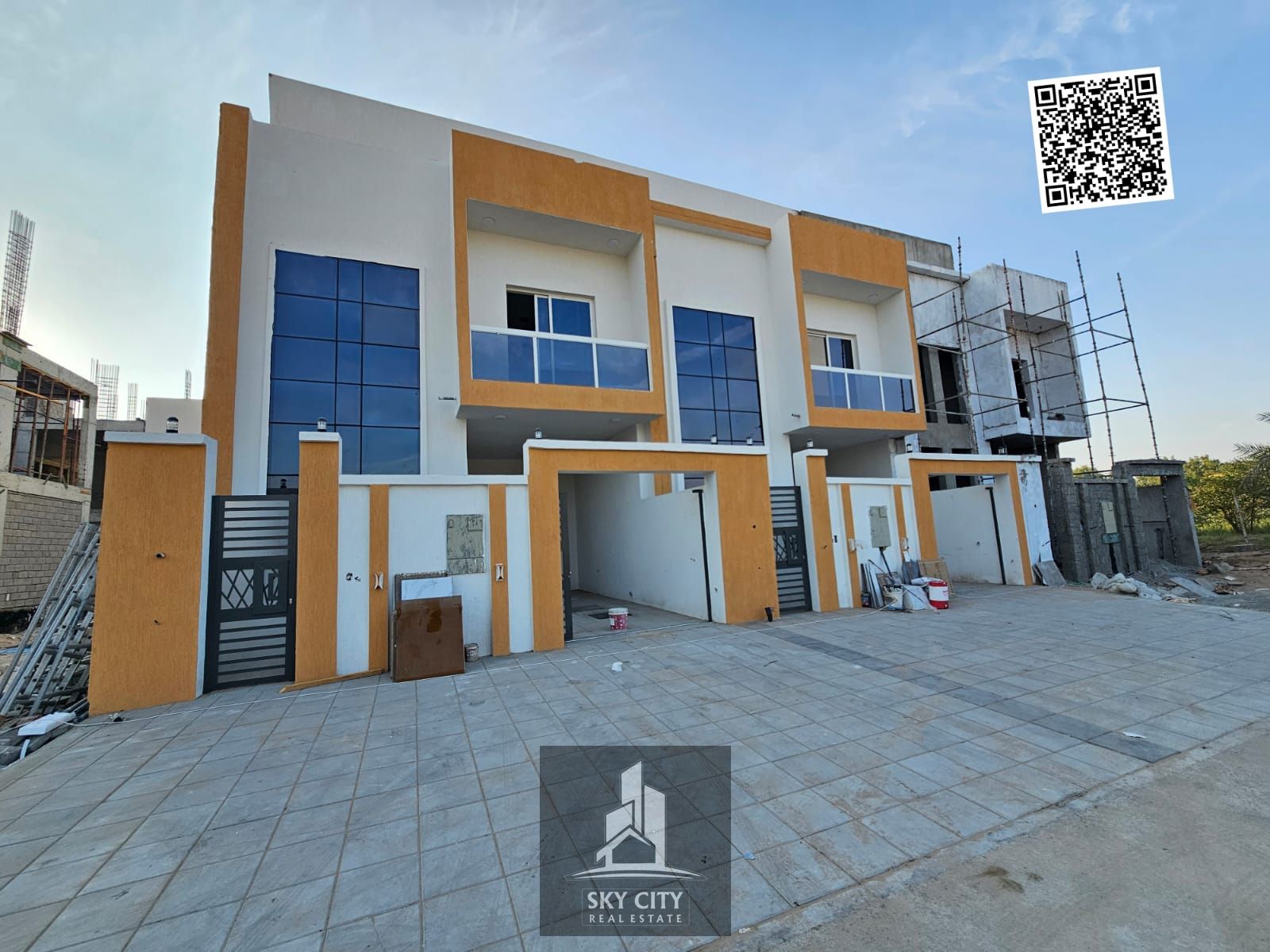 Luxury 3-Story Townhouse for Sale – 4 Master Bedrooms – Registration Fees Included