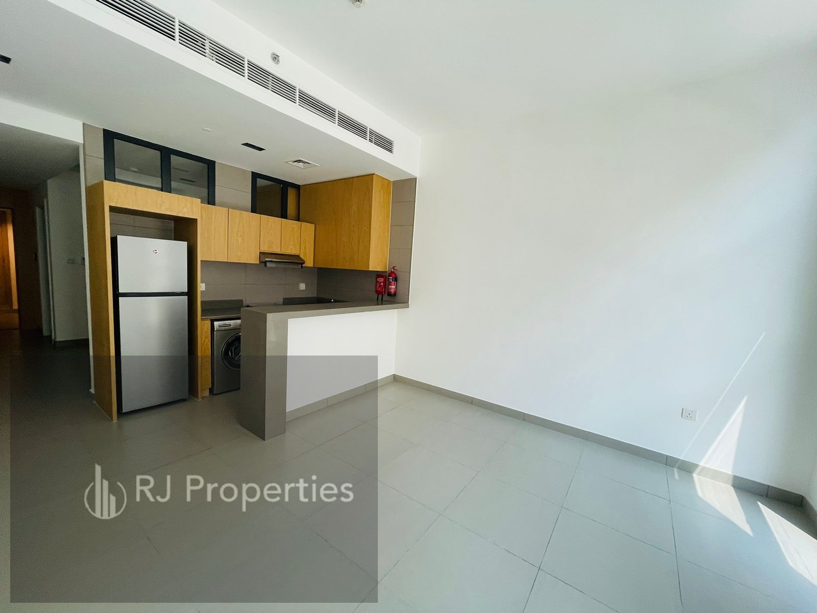 Luxury STUDIO WITH SEPARATE KITCHEN small hall