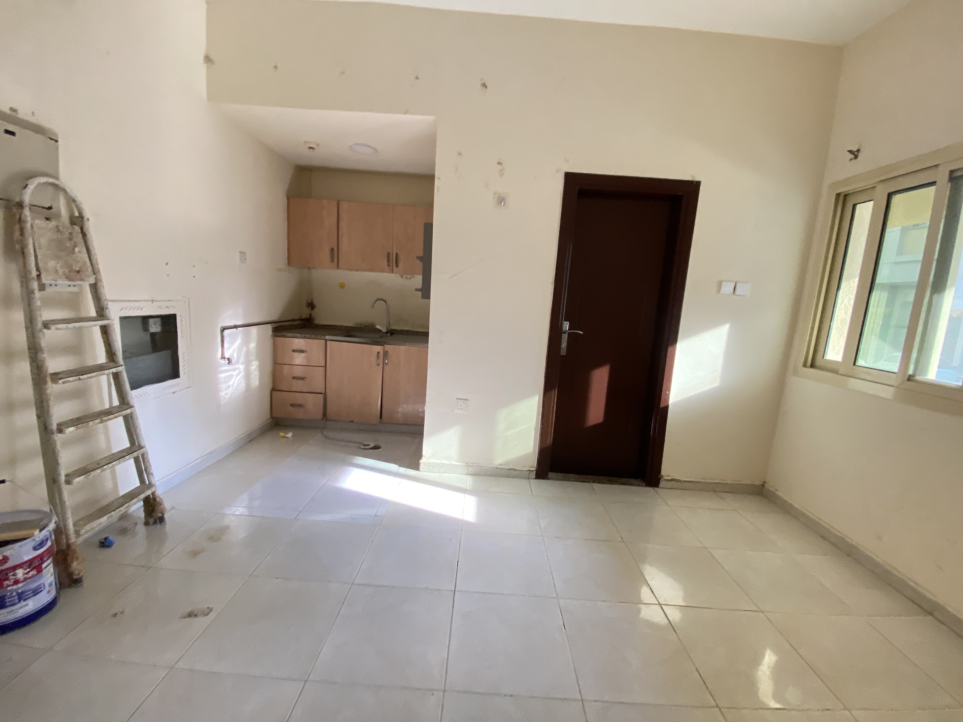 Lavish Studio | With Control AC | Full Family Building |