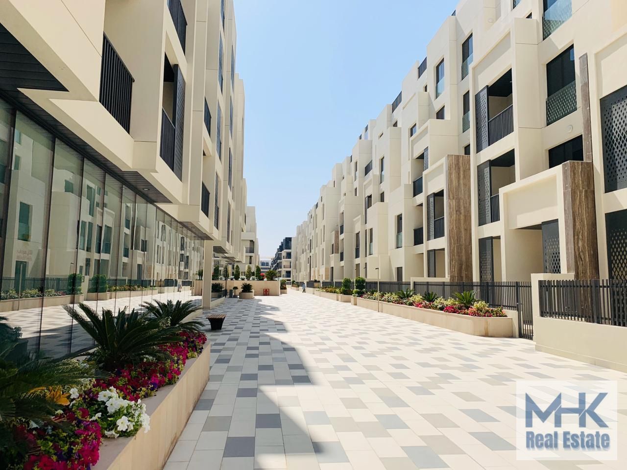 Large 2bed+maid+Laundry in Janayen Avenue Mirdif Hills