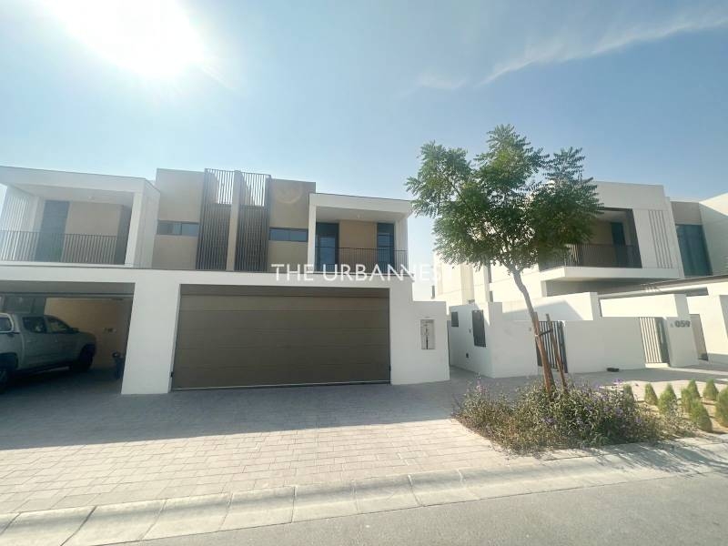 Pool Facing | Type B | Elevated Large Plot