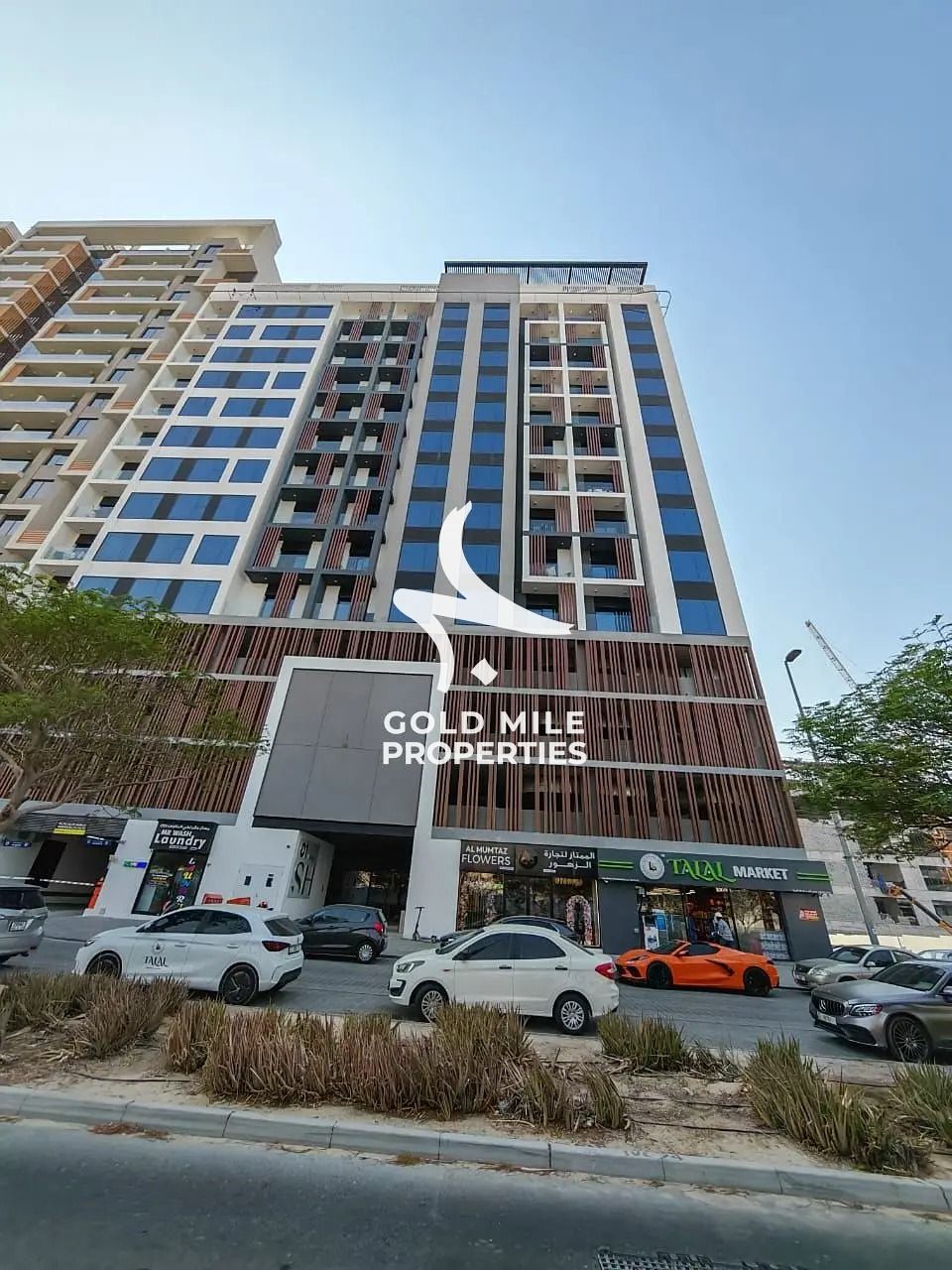 ELEGANT 2 BHK - SPACIOUS LAYOUT - PRIME LOCATION