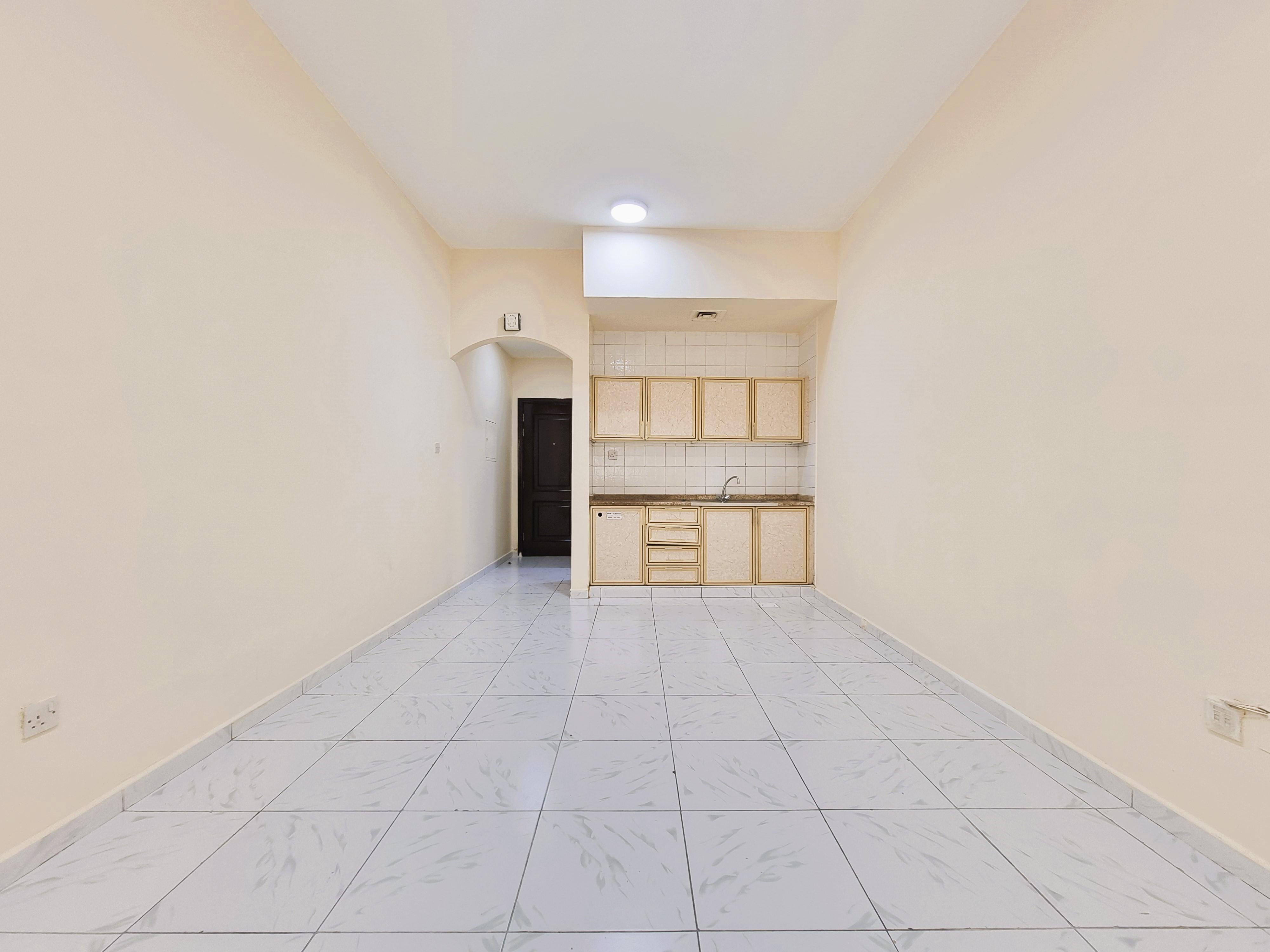 FAMILY STUDIO -BEHIND KARACHI DARBAR - AL MURAR