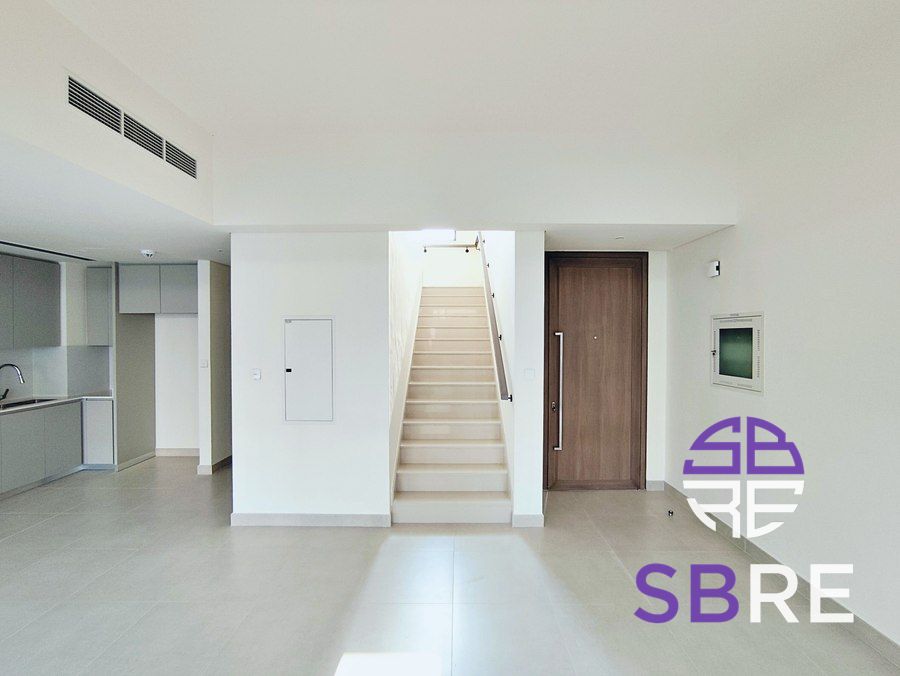 Ready to move in | Biggest Kitchen | Brand New