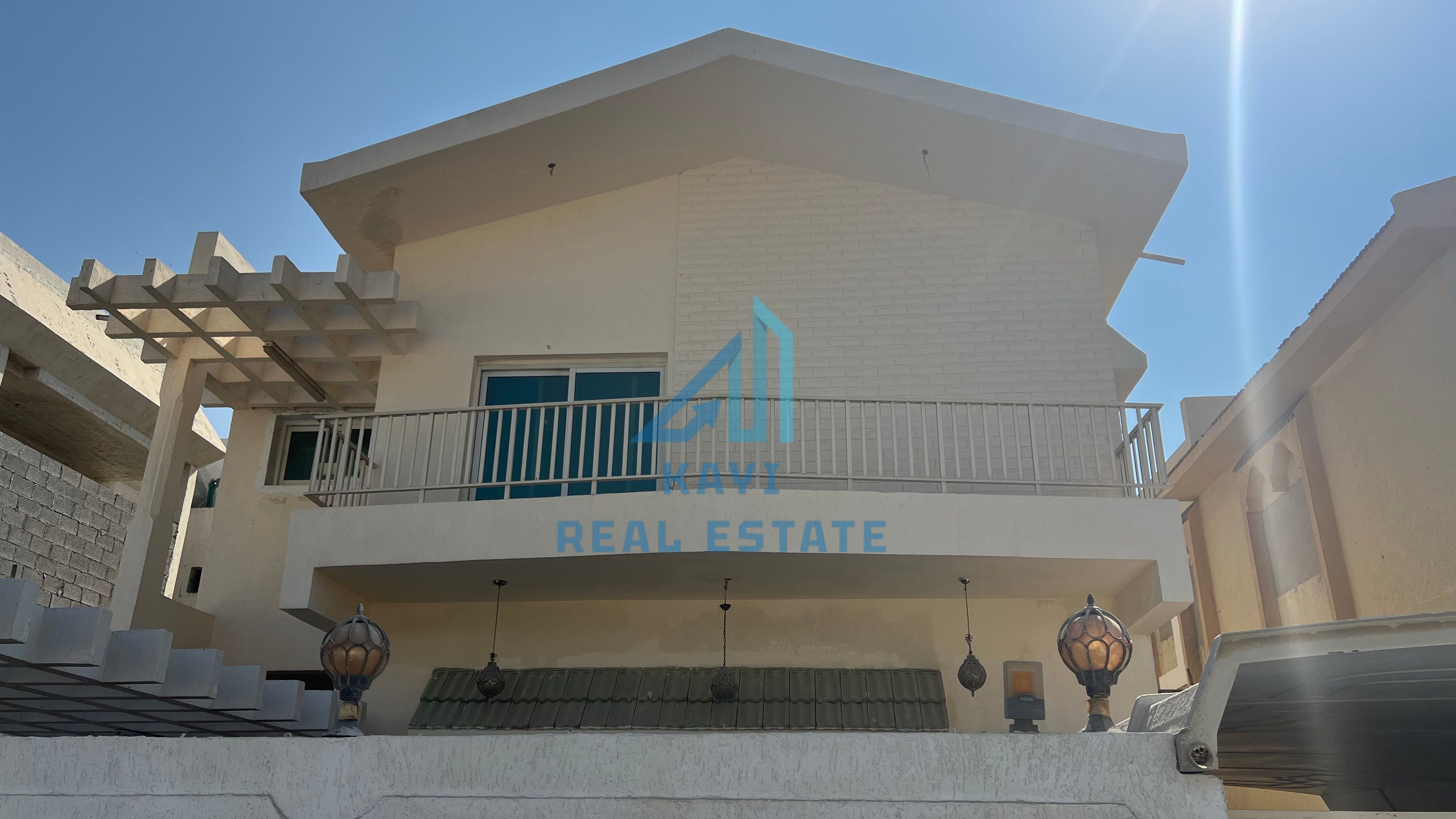 Fully Renovated 4 BHK Villa for Rent/ Directly Opposite Heera Beach