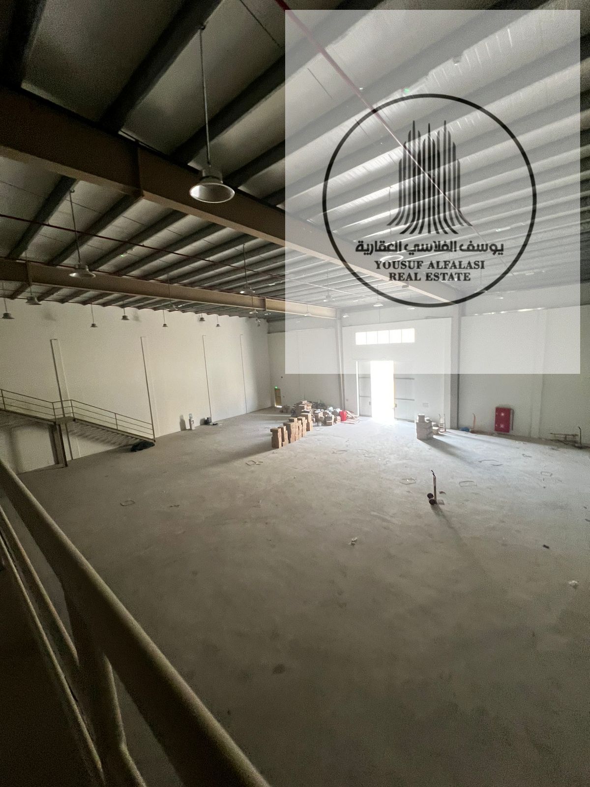 Warehouse 24000 Sqft for Rent Prime Industrial Location in Umm Al Thuoob