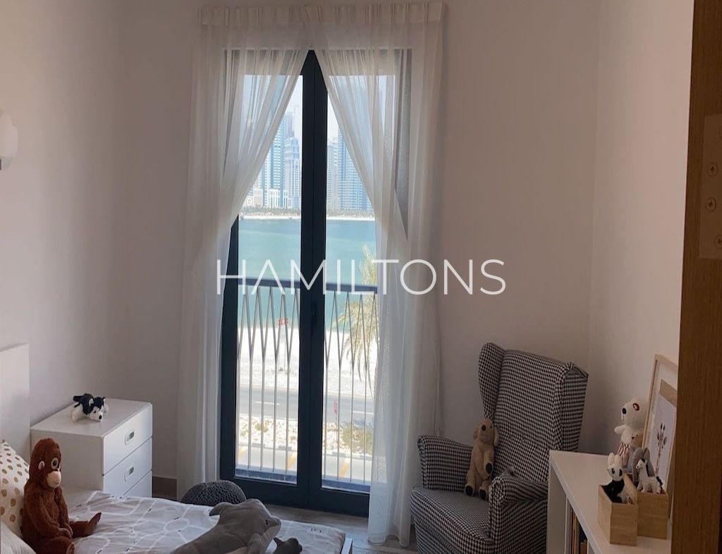 Waterfront Apartment | Stunning Sea Views