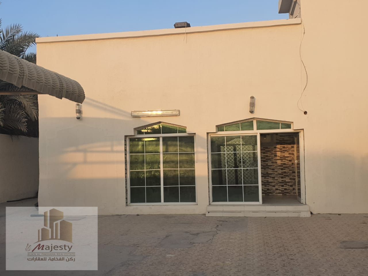 Traditional house for sale in Sharjah, Al Sabkha area