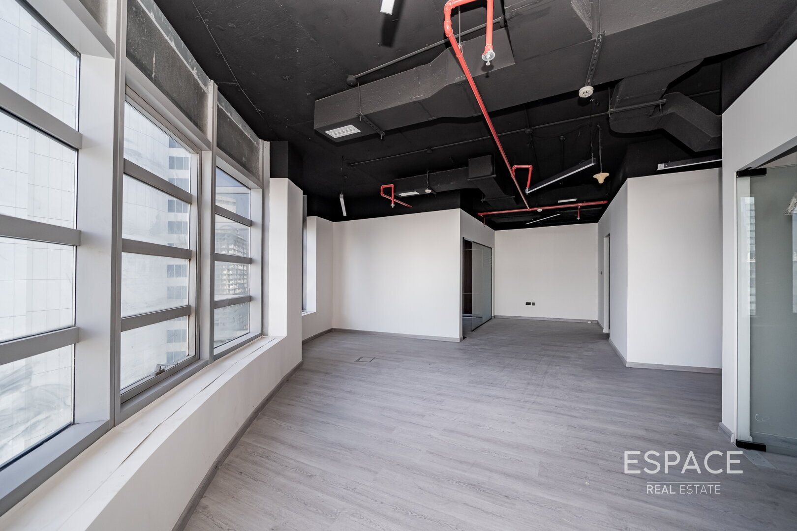 Modern | Fitted | Prime Location