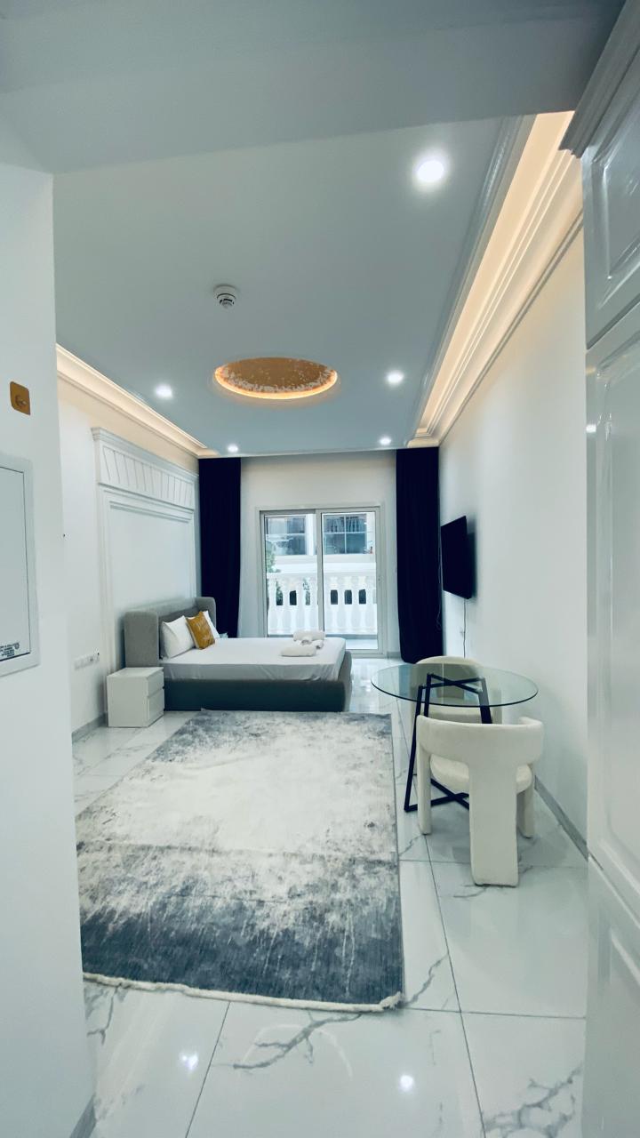 Bright & Spacious Studio | Arjan’s Vincitore Boulevard