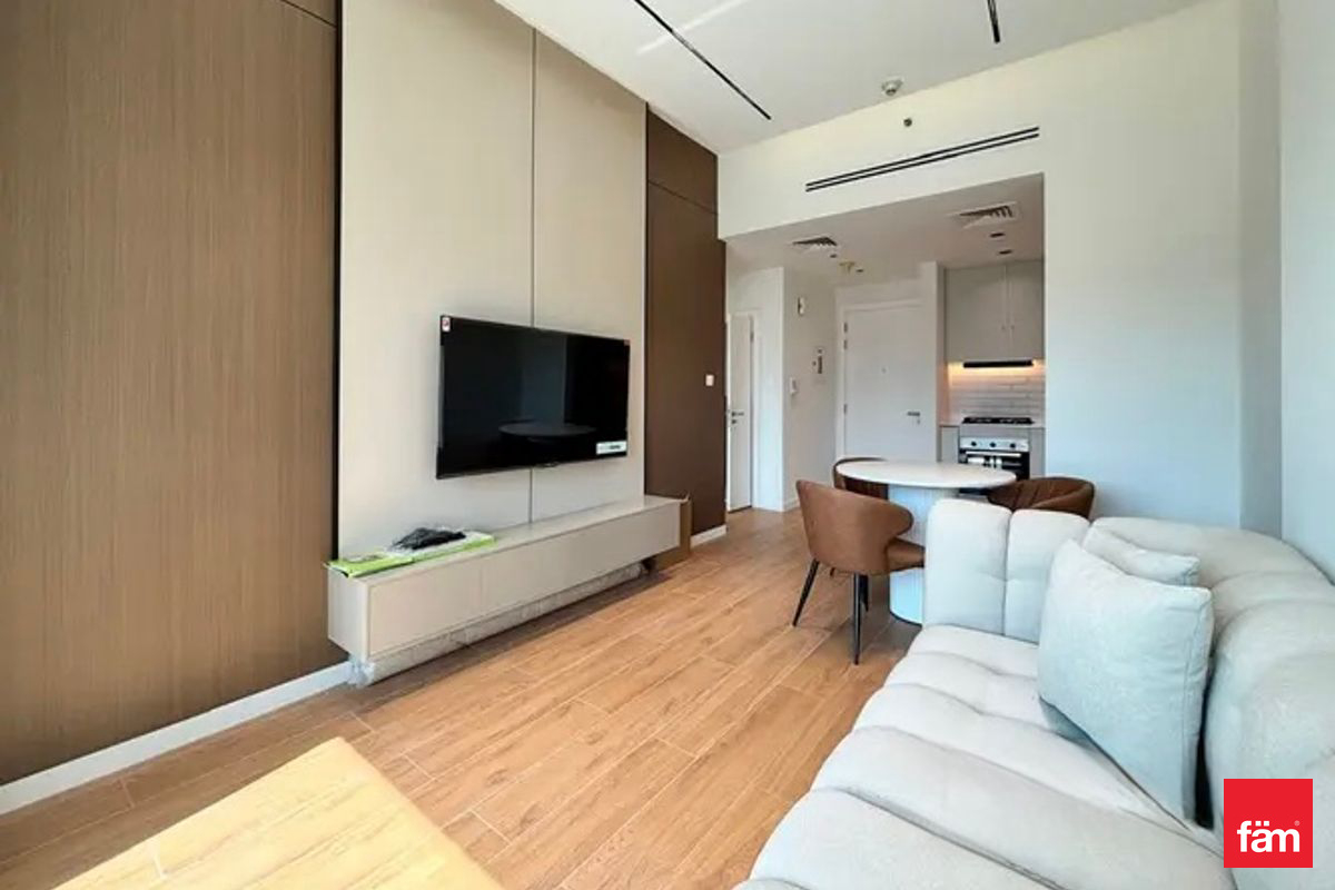 Prime Location | Fully Upgraded | Vacant