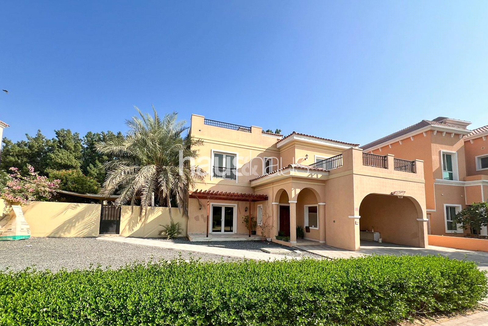 Private Pool | Vacant | Spacious