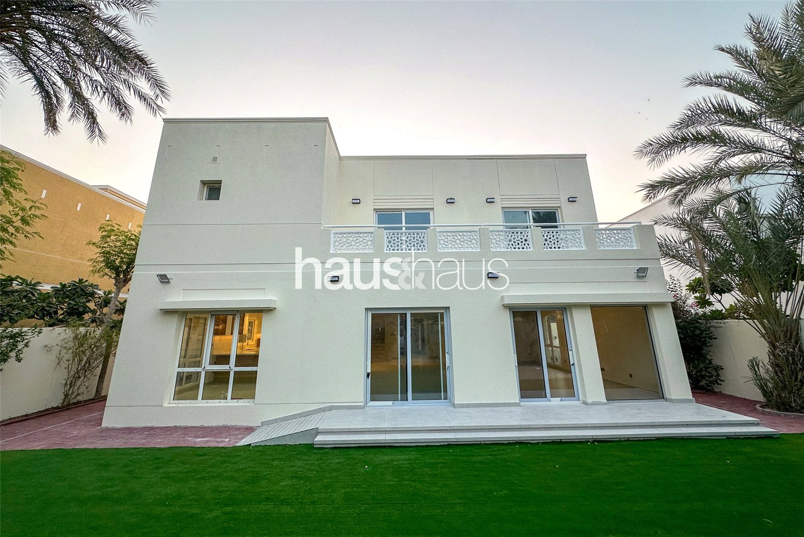 Great Location | Vacant | Modern