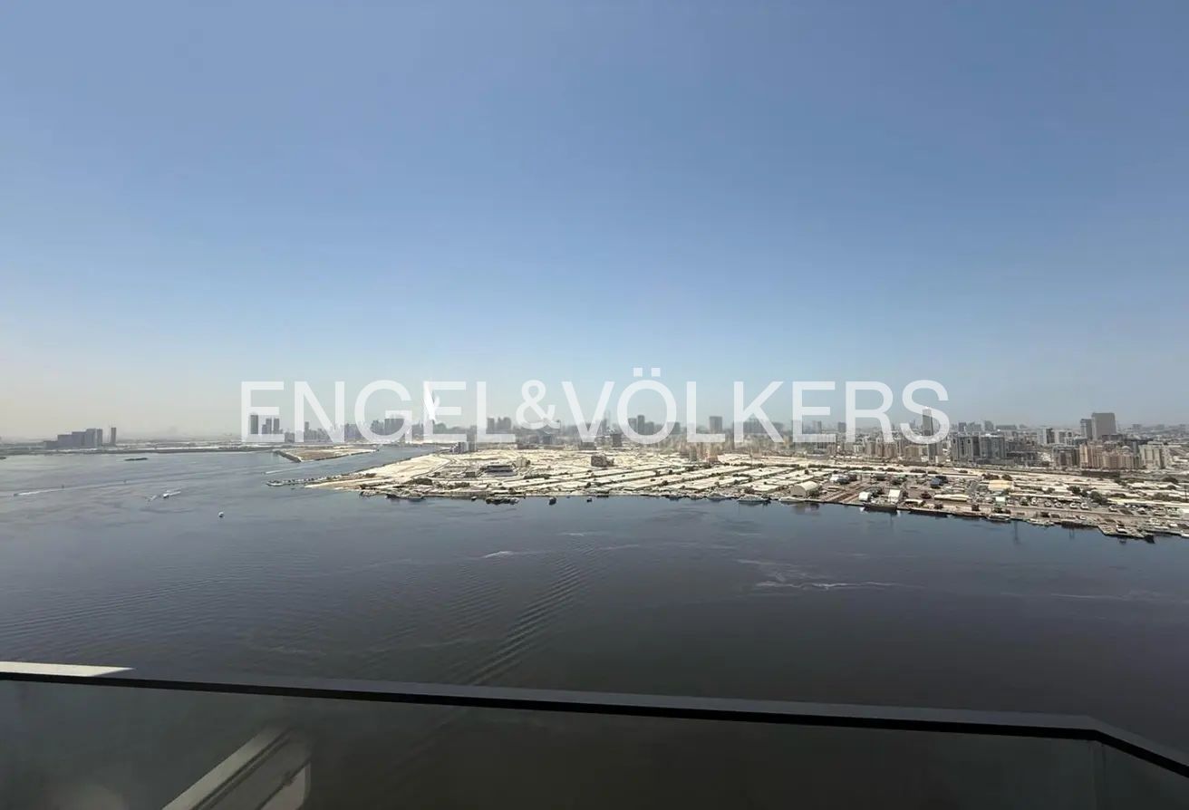 Luxury Unit | Burj Khalifa View | Vacant