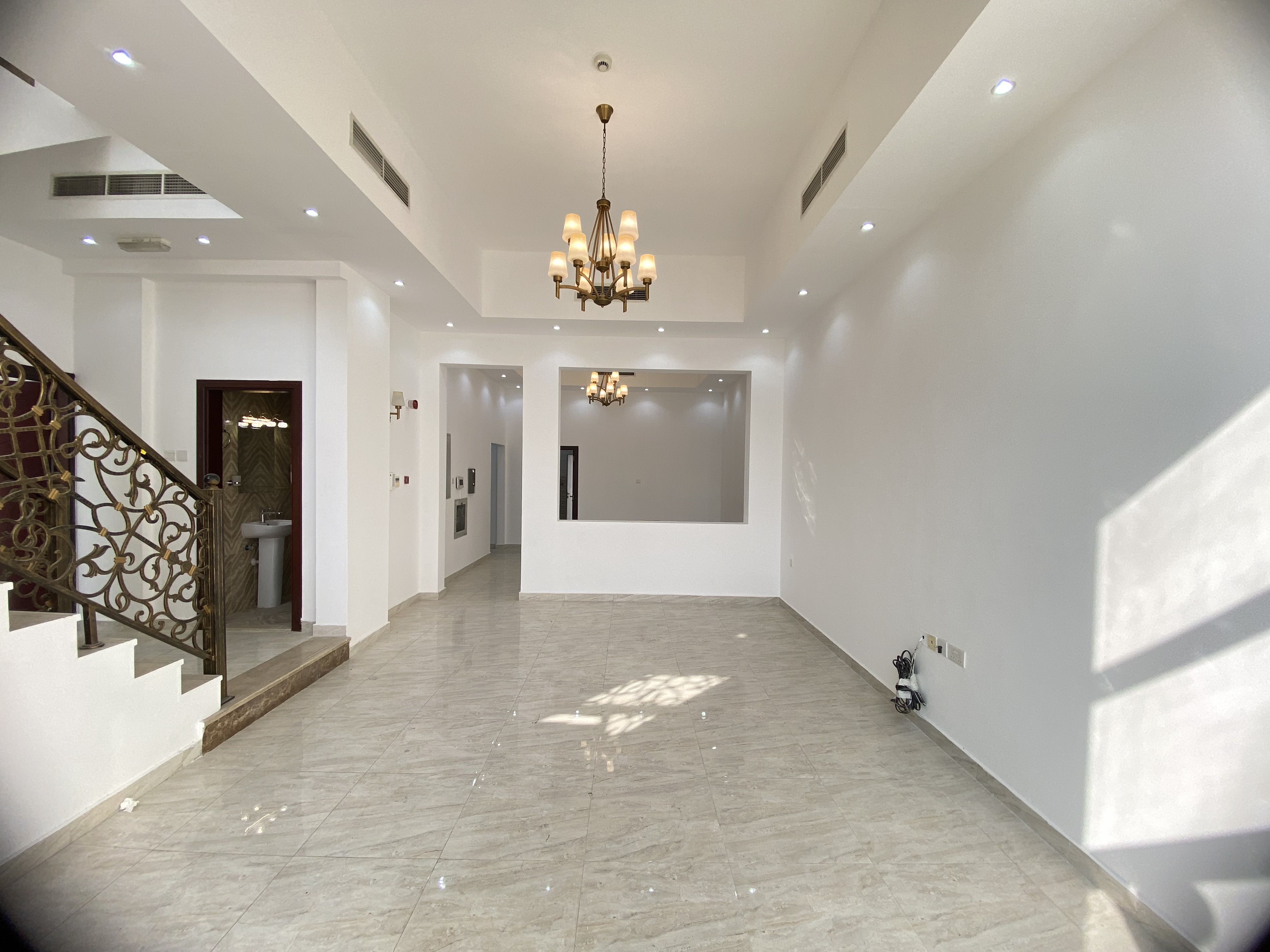GROUND FLOOR 3 BEDROOM VILLA WITH MAID ROOM AND PRIVATE SWIMMING POOL PARKING