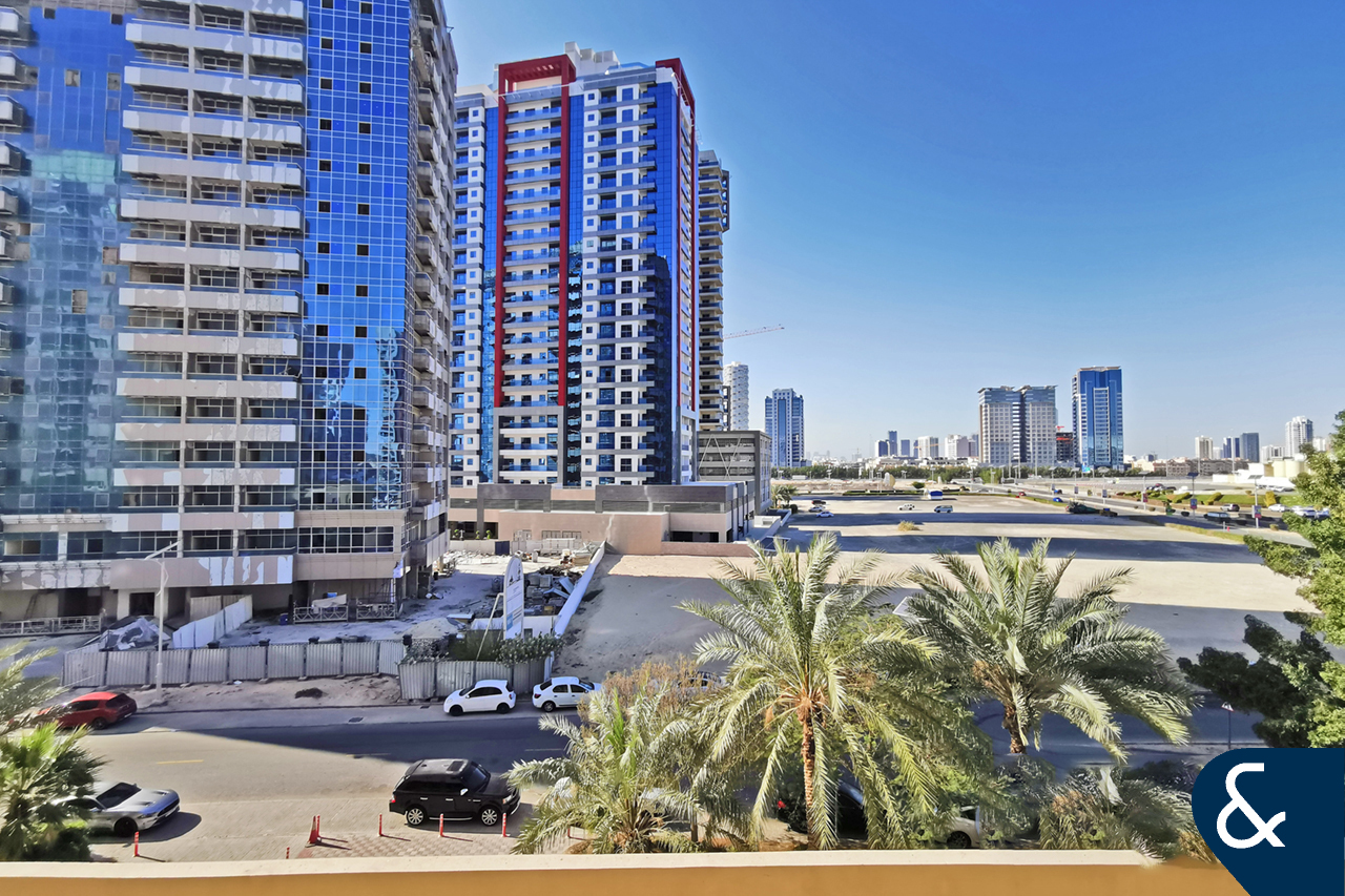 Spacious 2 Bedroom | 6.5% ROI | 1,243 sq/ft