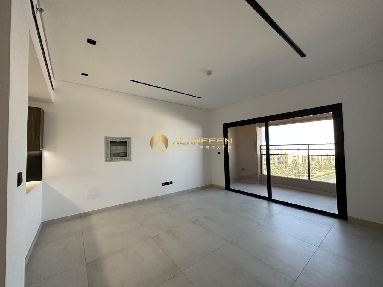 Spacious 1BR | Unfurnished | Modern
