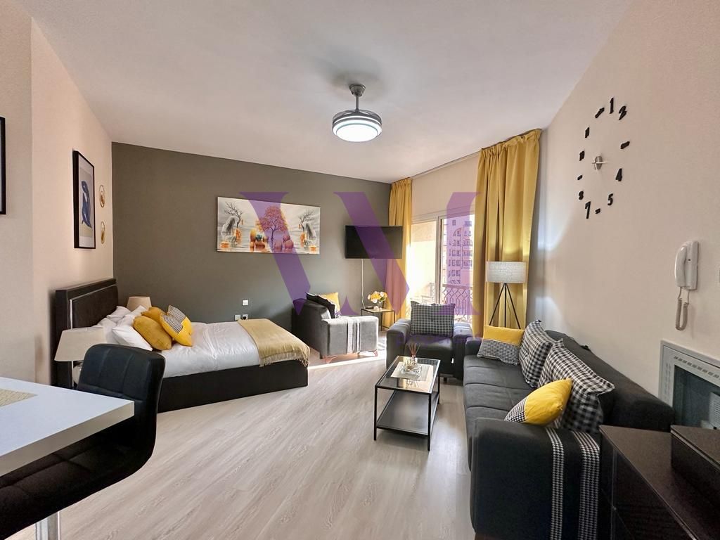 Stunning Fully Upgraded 1 Bedroom | Fully Furnished